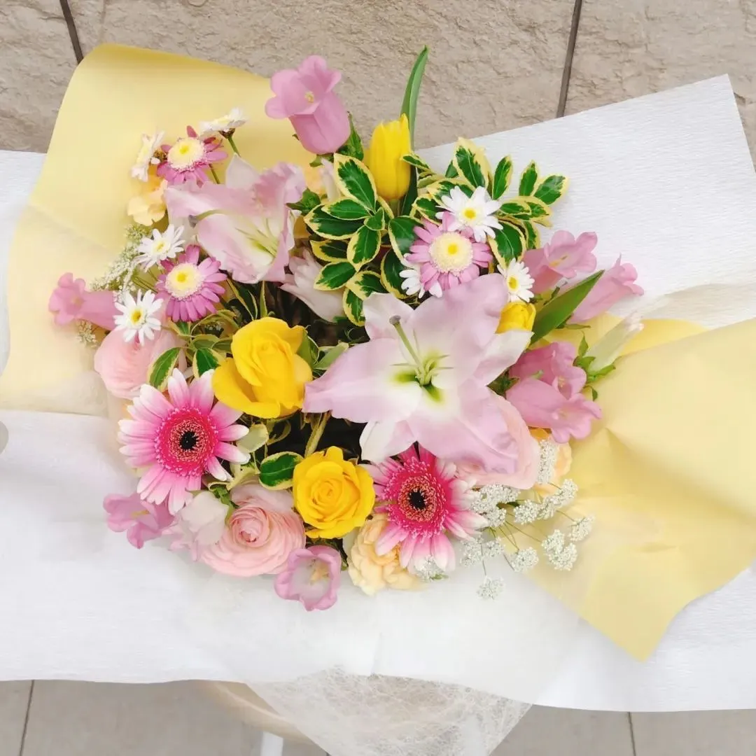 入学お祝いのアレンジメント💐