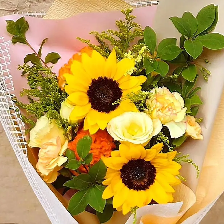 女性の送別のお祝いにご注文頂きました。