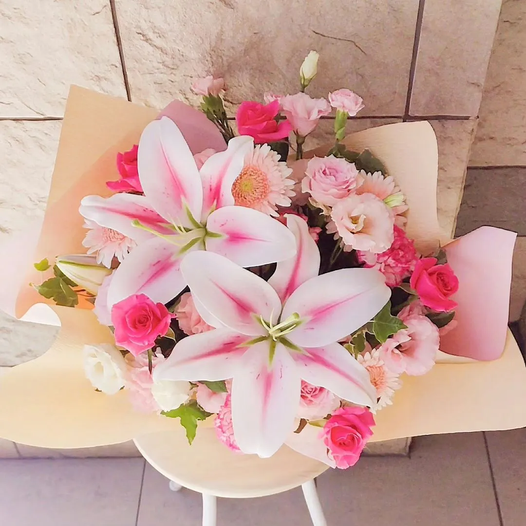 周年のお祝いにご注文頂きました。