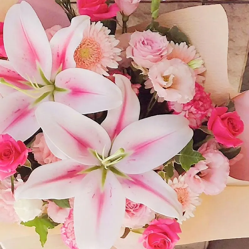 周年のお祝いにご注文頂きました。