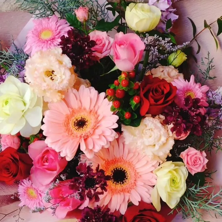 女優さんのお誕生日用に、ご注文頂きました。