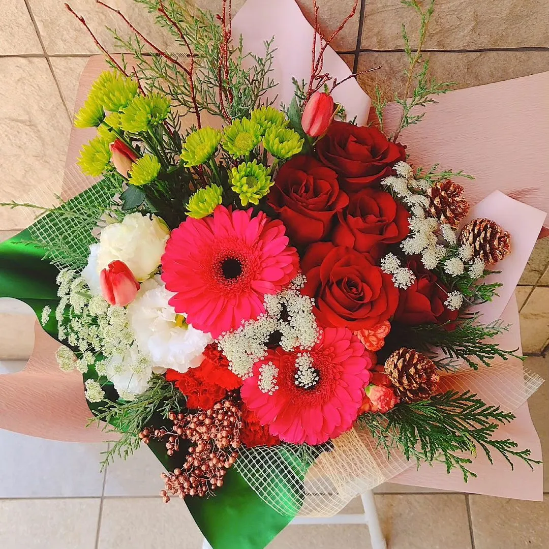 レストランの周年のお祝いにご注文頂きました。