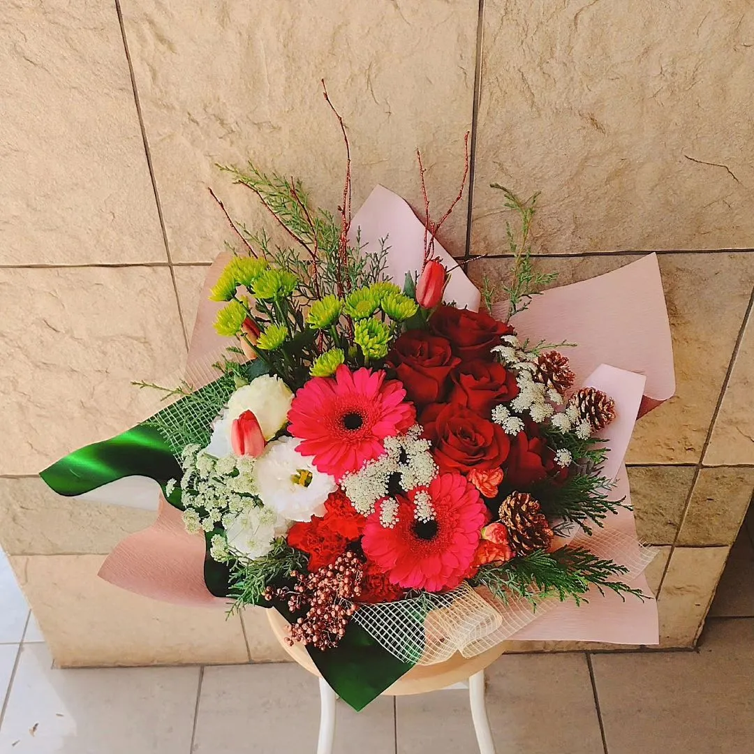 レストランの周年のお祝いにご注文頂きました。