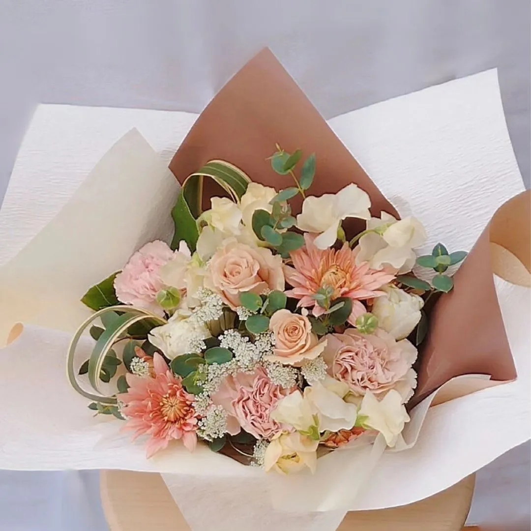 ミルクティー色のチワワくんのお悔やみに、ご注文頂きました。