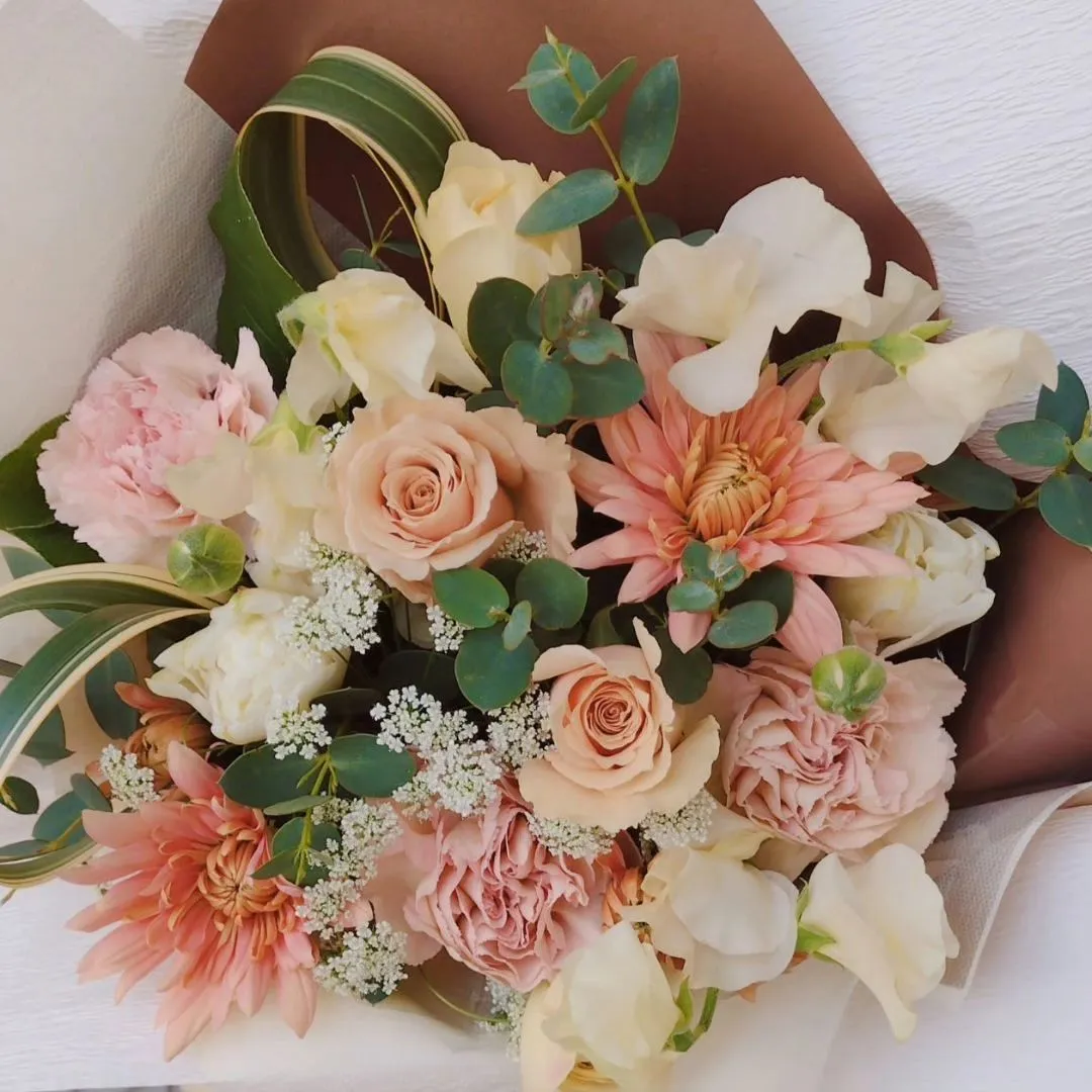 ミルクティー色のチワワくんのお悔やみに、ご注文頂きました。