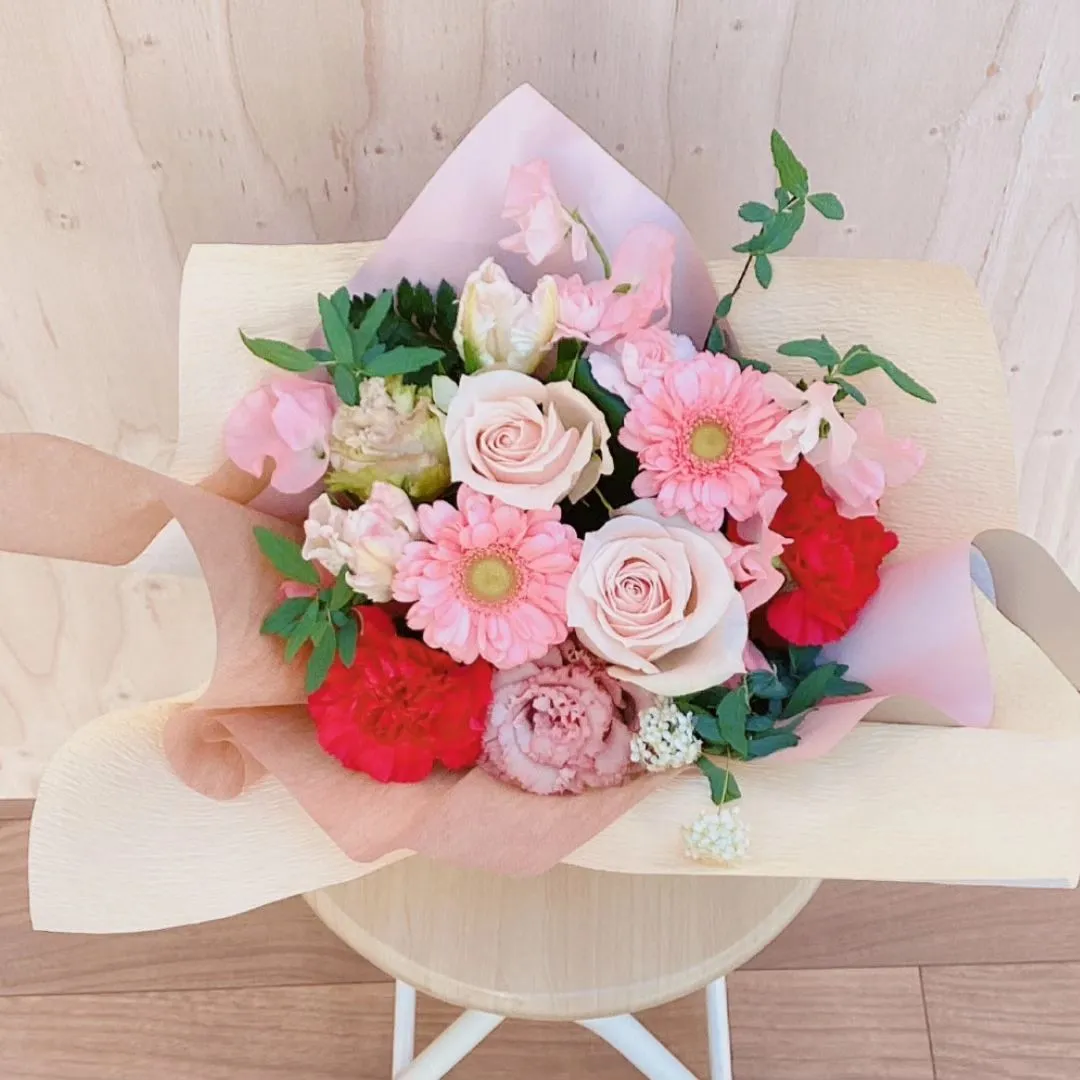 おめでたいお祝いごとに、華やかな彩りを添えます。